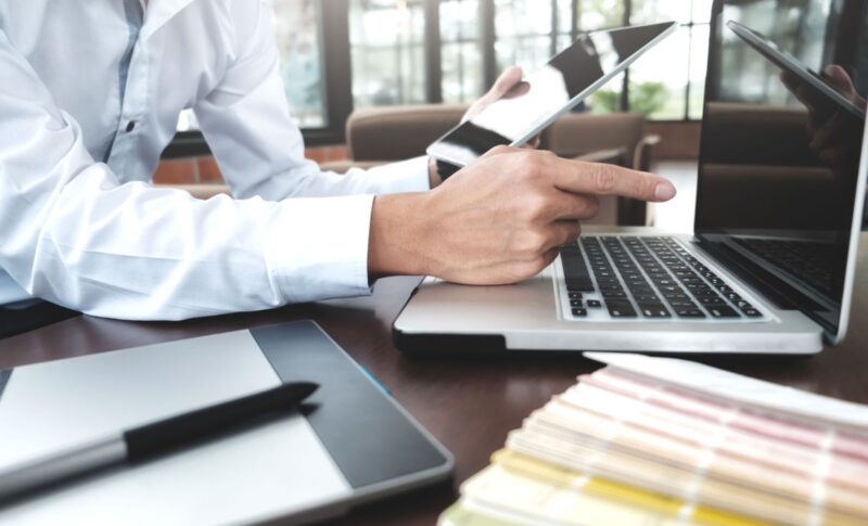 【2025年版】商用利用OKな画像生成AIおすすめ11選【危険性も解説】